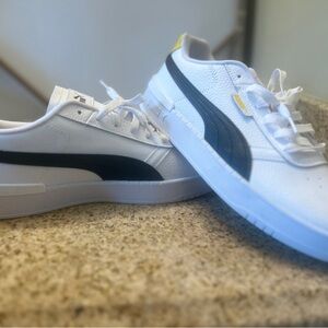 Puma Classic low White and Black  leather sneakers